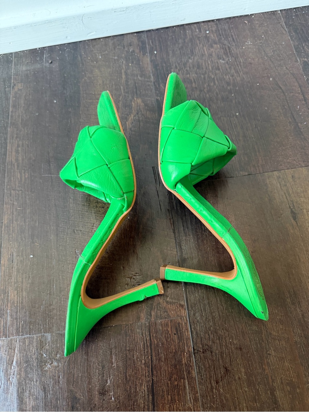 Vince Camuto Neon Green Woven Slide Mules - Picture 2 of 5